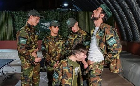 Sergeant Hates Late – Joris Leonard, Glenn Hut, Frank Bauer, Nathan Gulit, Sly Conan