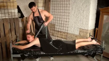 Hunter Woohan – SPANKING